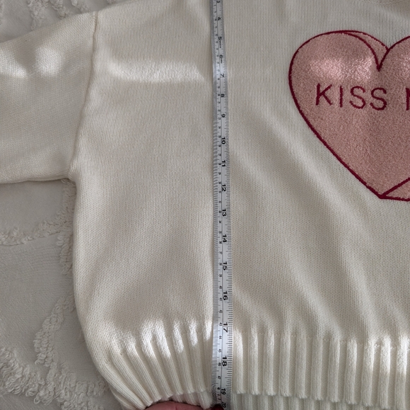 Jessica Simpson 'Kiss Me' Heart Sweater - Picture 9 of 12